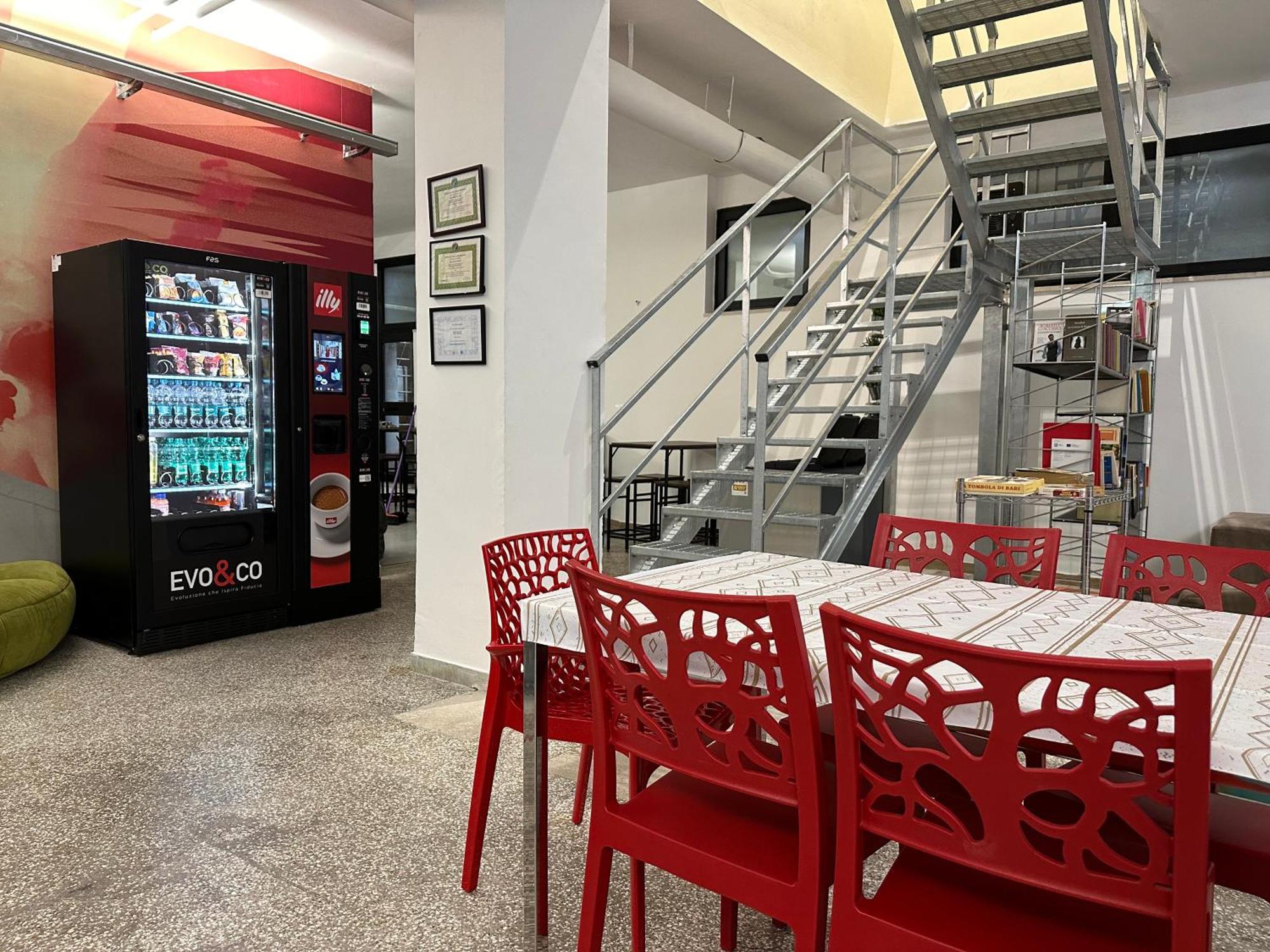 Host Bari Centrale CconfortHotels Exterior foto