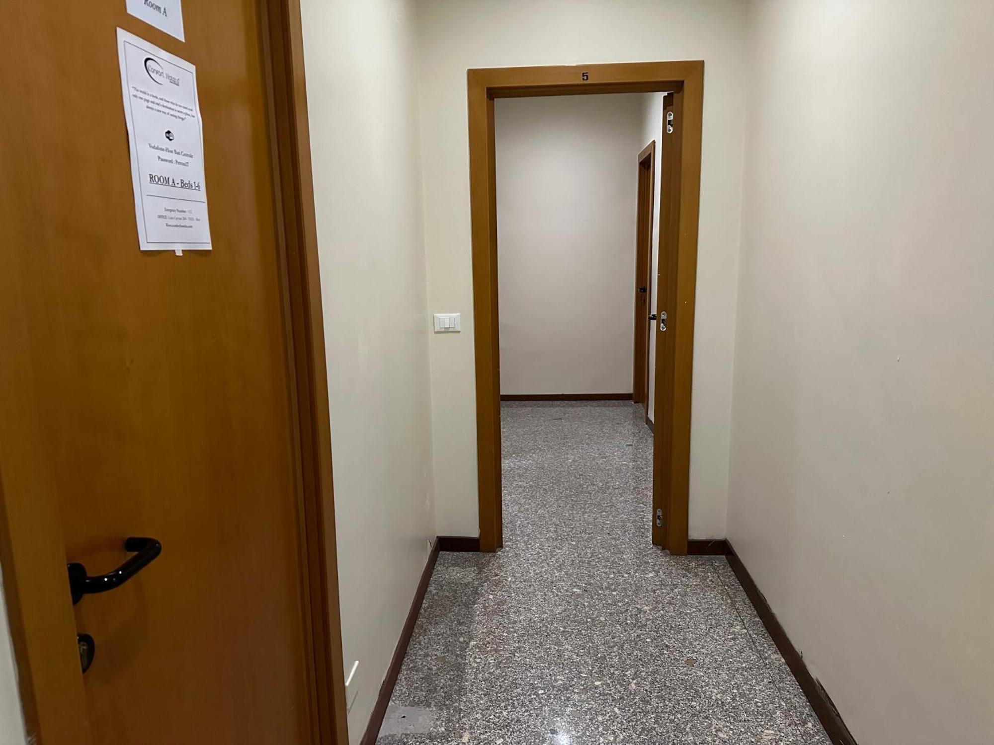 Host Bari Centrale CconfortHotels Exterior foto